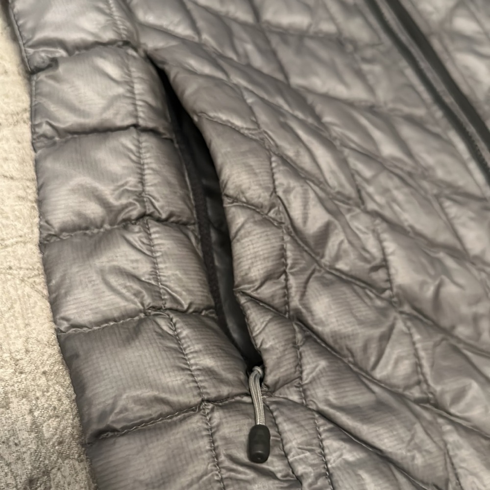 Gray North Face Jacket, Perfect Condition - image 6